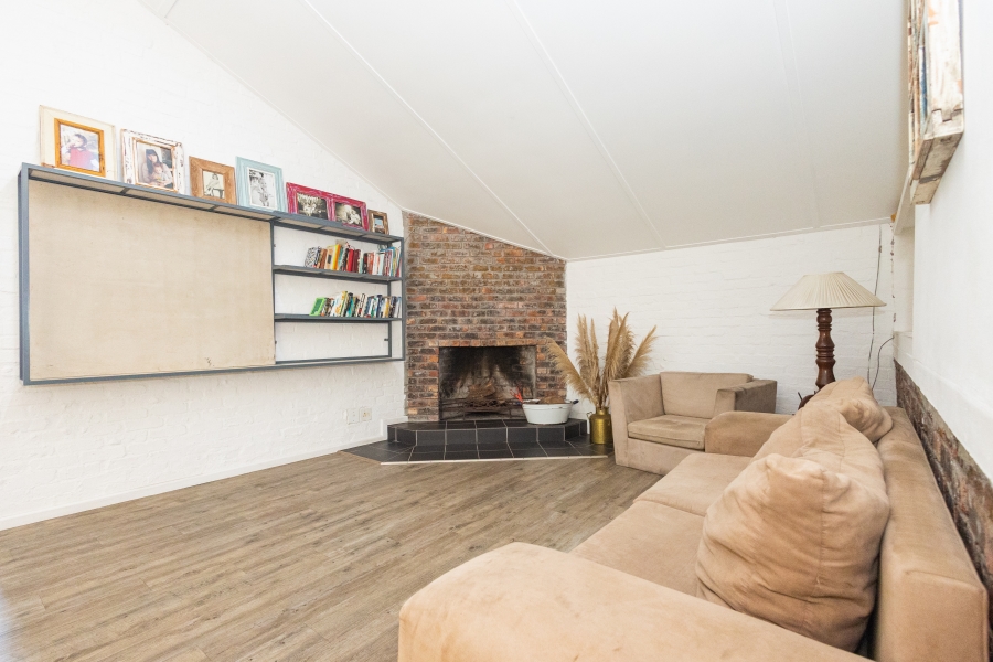 7 Bedroom Property for Sale in Penhill Western Cape